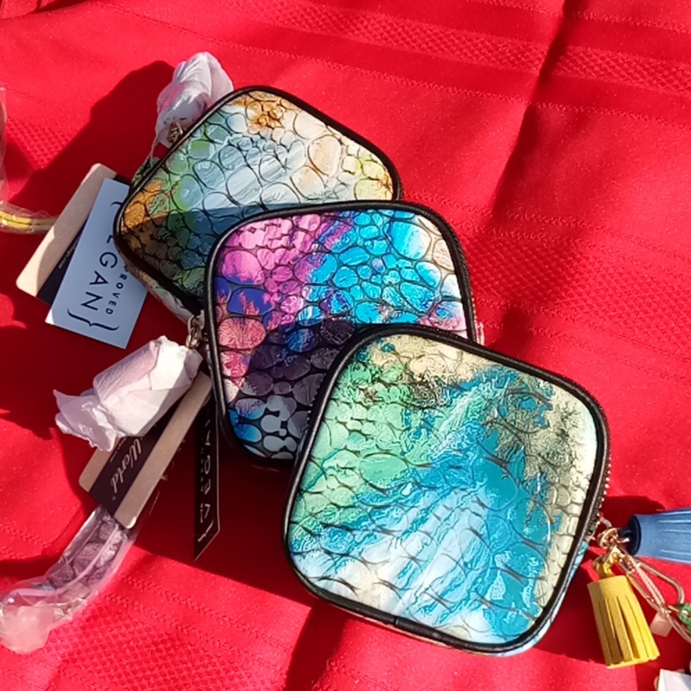 NWT vegan wristlet w/ tassels - Picture 8 of 8